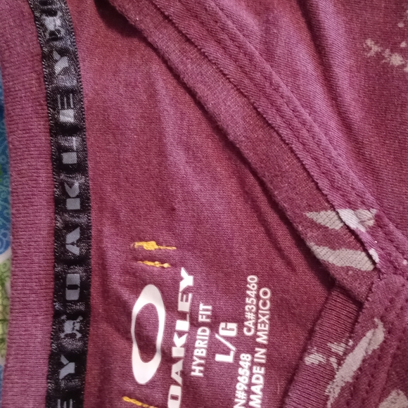 ⭐Oakley Men's Shirt⭐️ - Picture 7 of 8